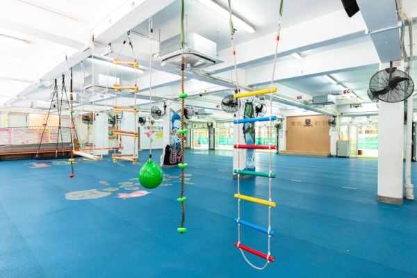 雨天操場歷奇設施